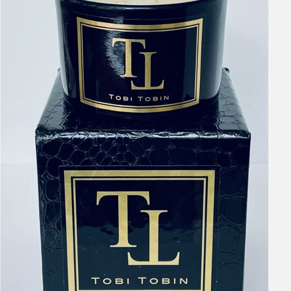 Luxurious Black and Gold Decor Accents